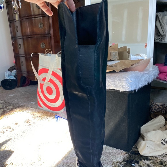 Knee high boots - Picture 3 of 3